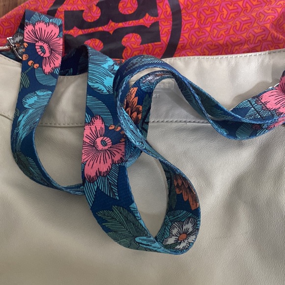 cream coach bag - Picture 4 of 4